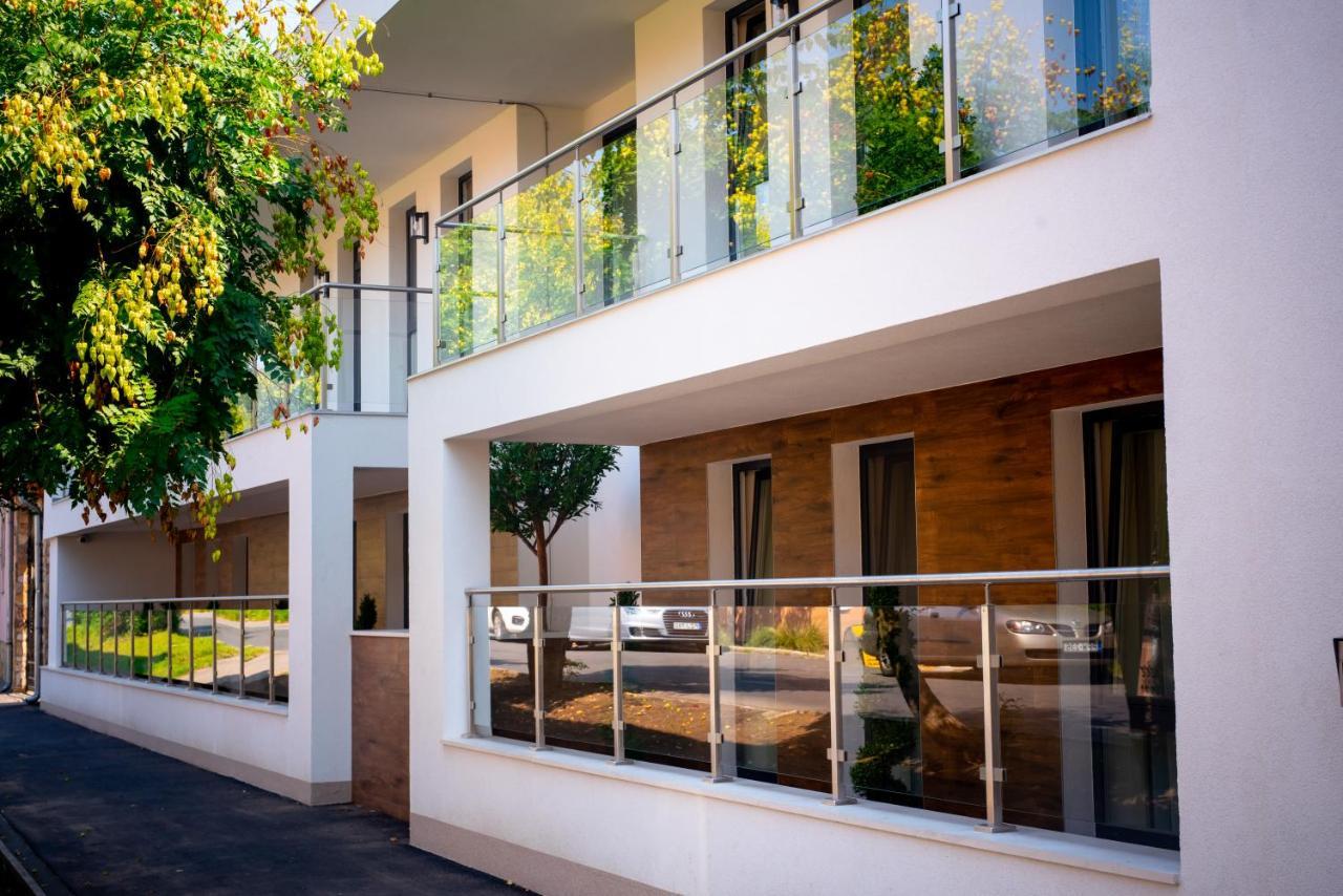 Elixir Panzio Bed & Breakfast Nyirbator Ngoại thất bức ảnh