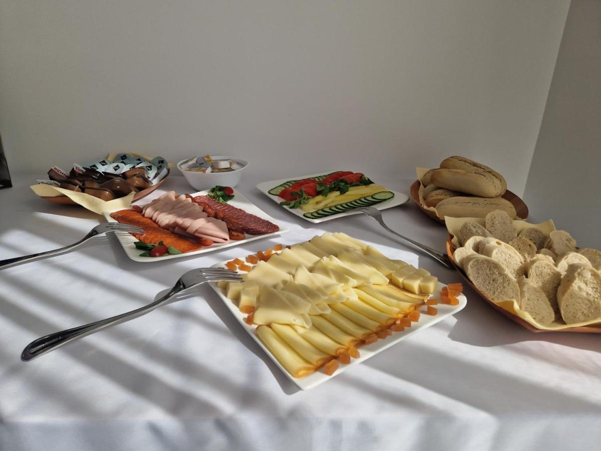 Elixir Panzio Bed & Breakfast Nyirbator Ngoại thất bức ảnh